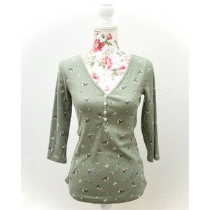 Old Navy Olive Floral V-neck 3/4-length Sleeve Slim-Fit Rib-Knit Henley